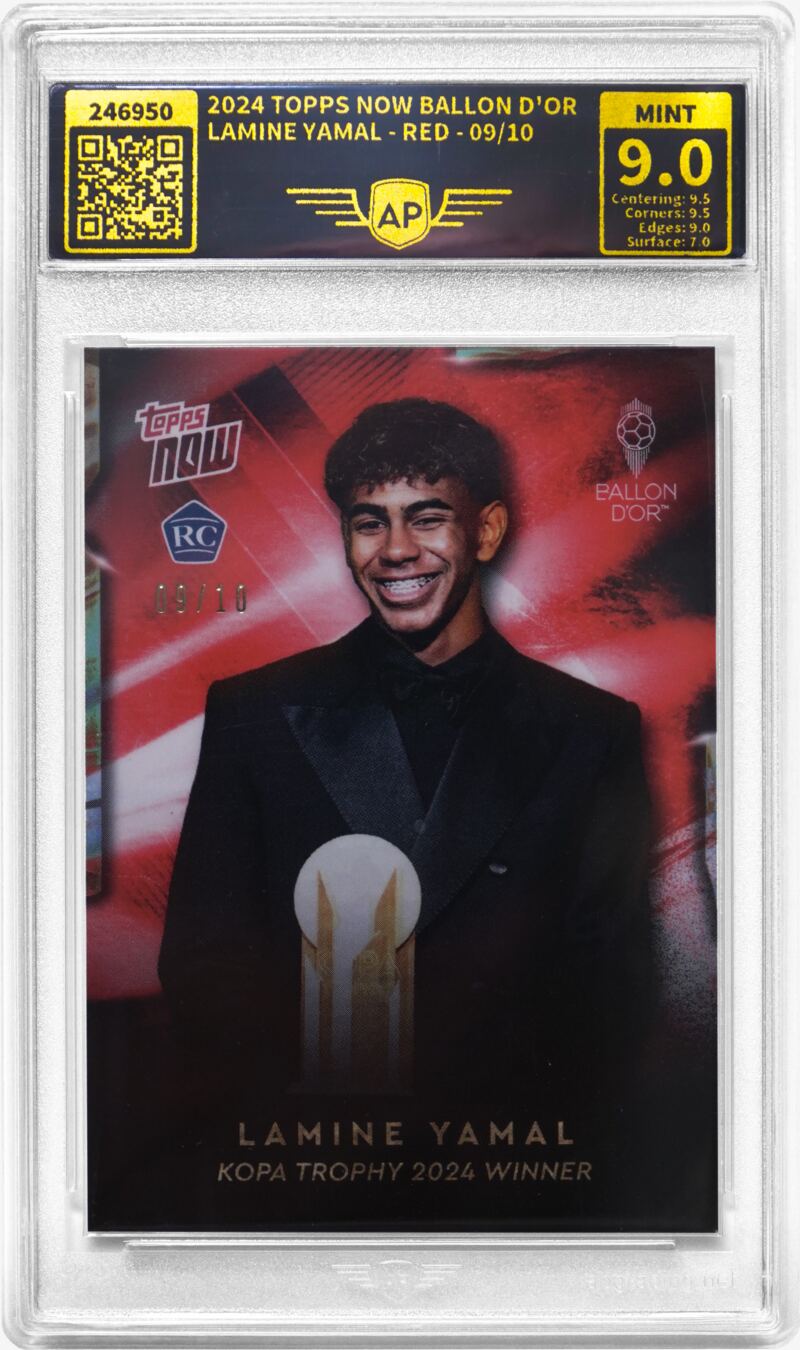 Fodbold-samlekort Lamine Yamal (Topps, Ballon d’Or) gradet af AP Grading i AP-slab – karakter MINT 9